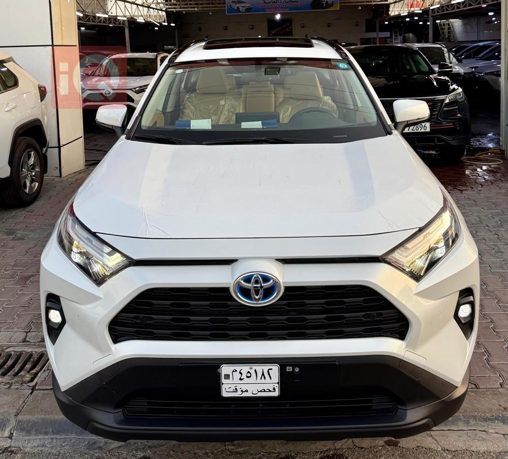 تۆیۆتا ڕاڤ 4